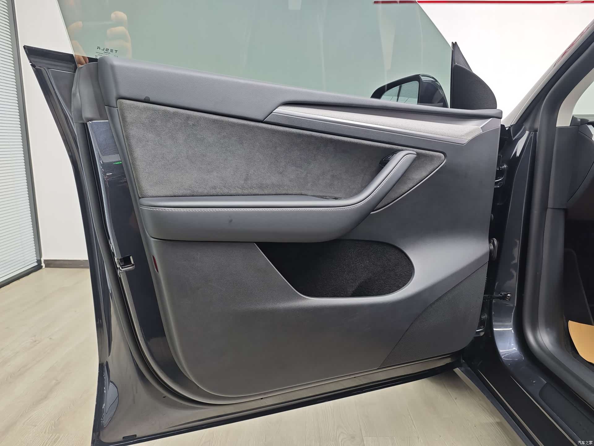 Tesla Model Y, 2024 53