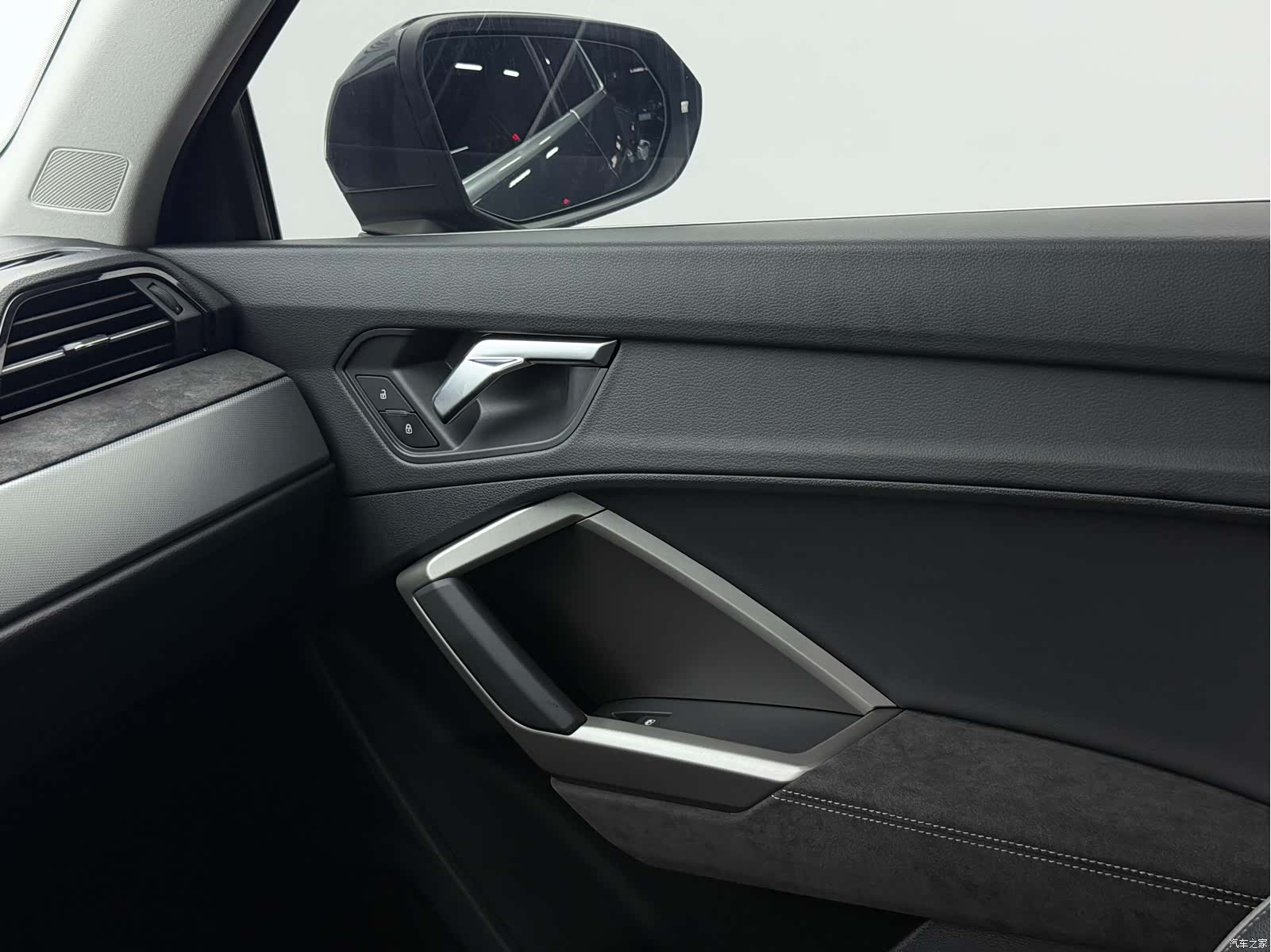 Audi Q3, 2022 14