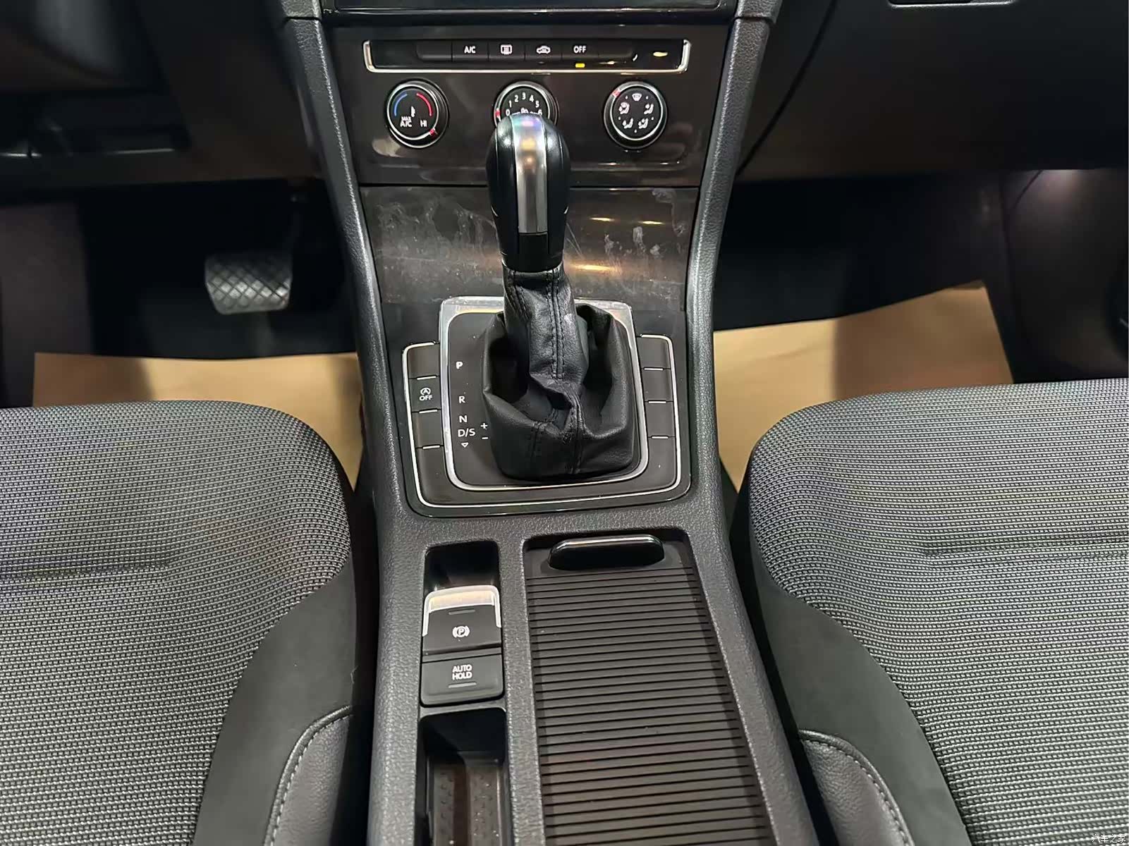 Volkswagen Golf, 2018 12