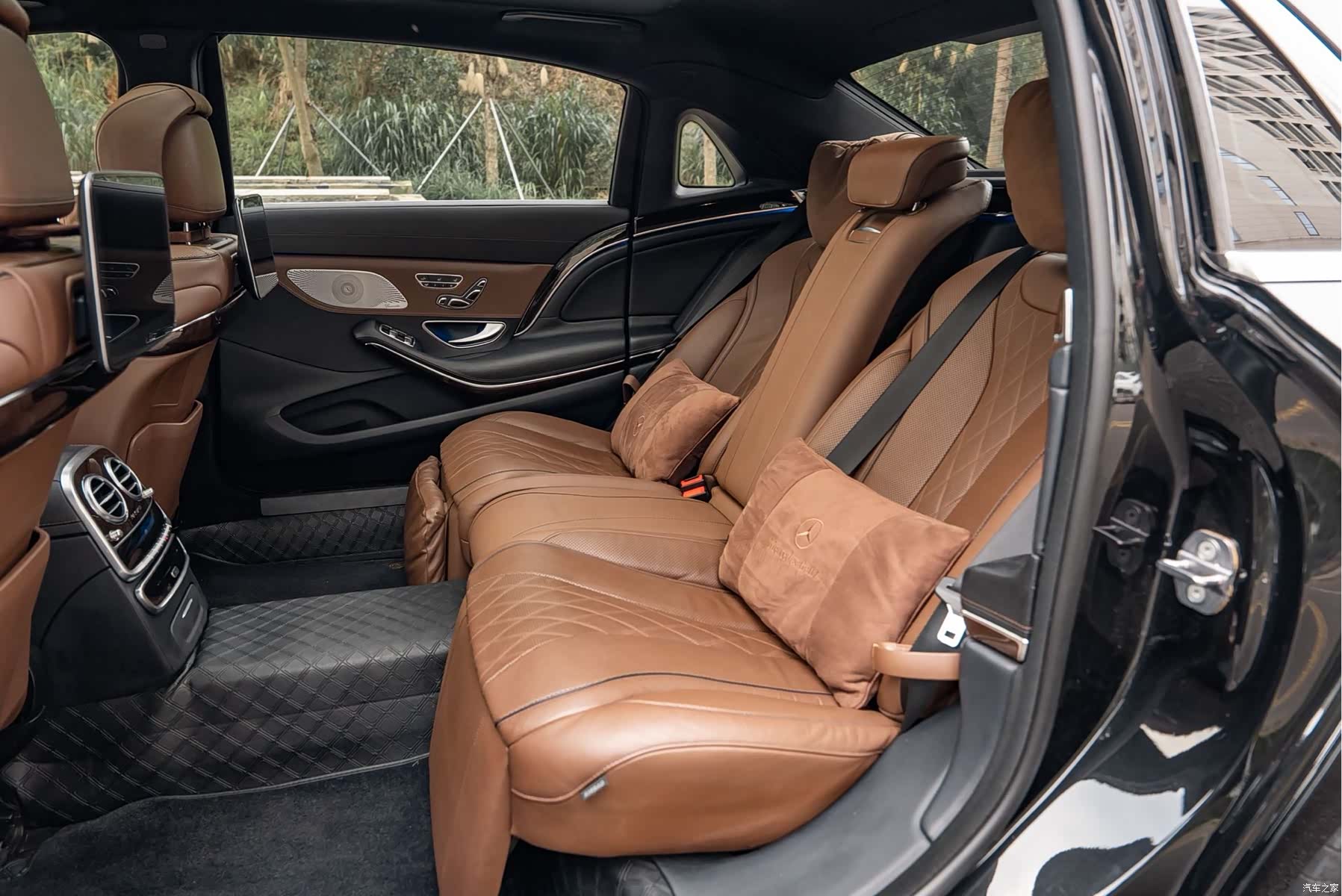 Maybach S-Class, 2019 все фото