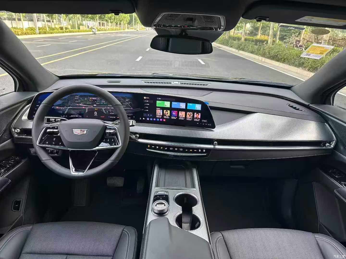 Cadillac XT5, 2026 все фото