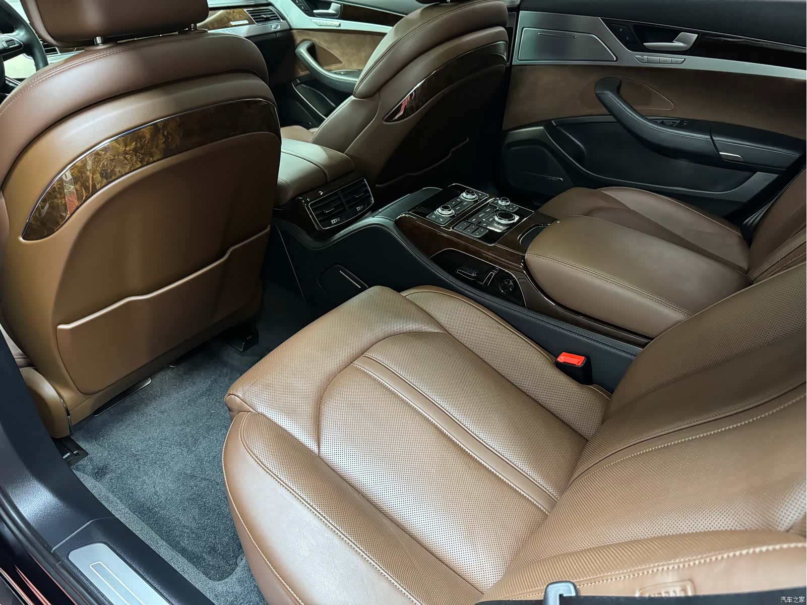 Audi A8L, 2014 39