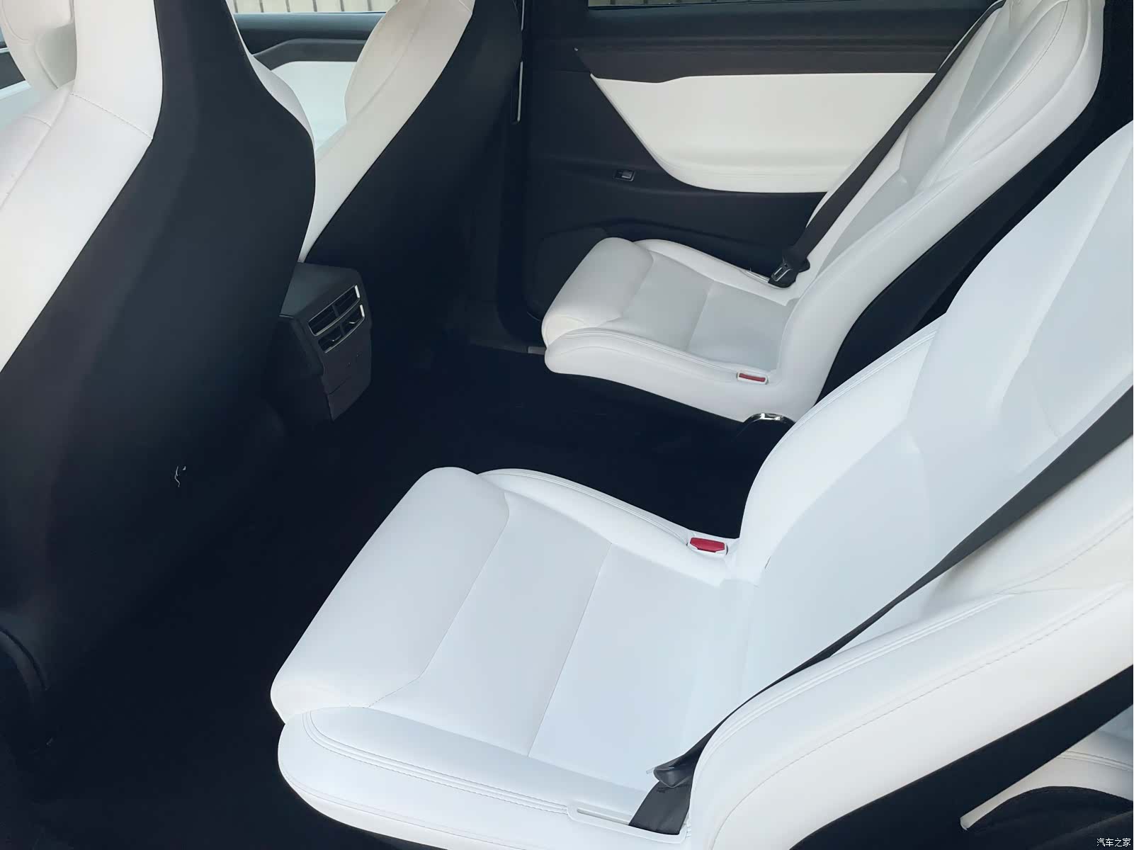 Tesla Model X, 2017 7