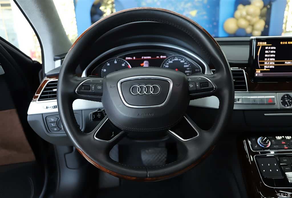 Audi A8L, 2012 14