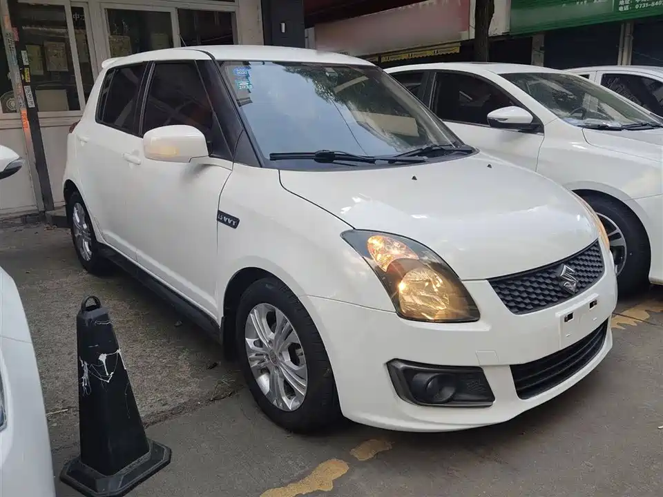 Suzuki Swift Suzuki Swift