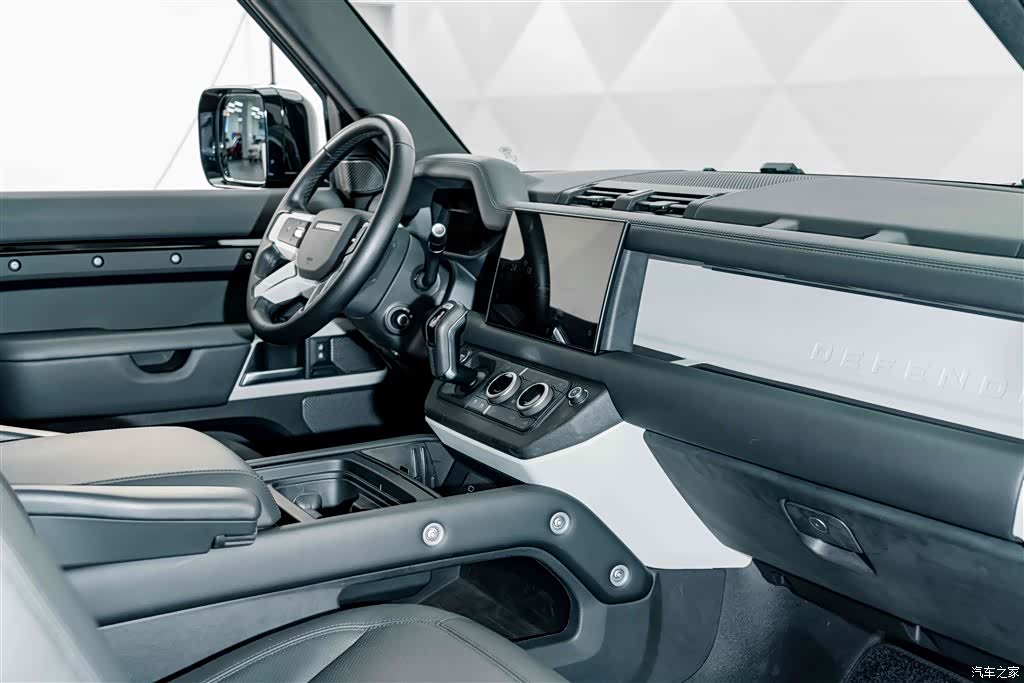 Land Rover Defender, 2024 20