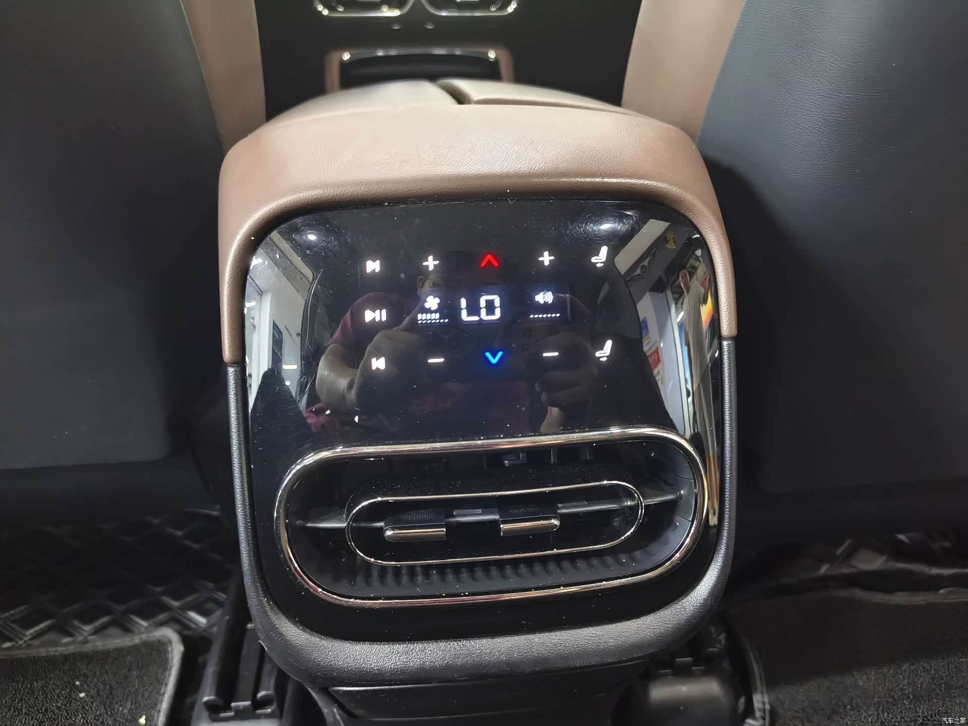 Leapmotor C11, 2023 10