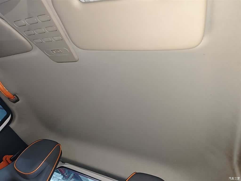 Wuling E100, 2019 18