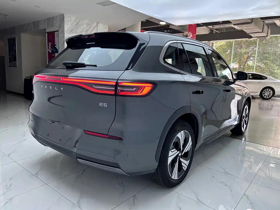 Geely Galaxy Galaxy E5