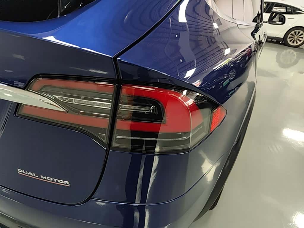 Tesla Model X, 2019 8