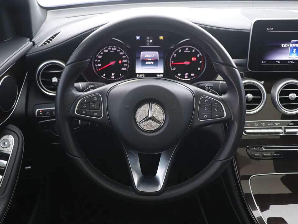Mercedes-Benz GLC Mercedes-Benz GLC