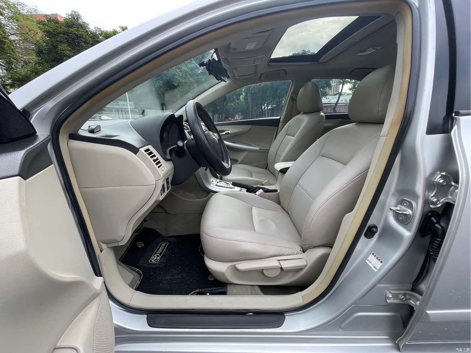 Toyota Corolla, 2011 6