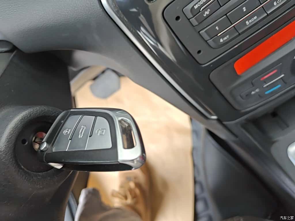 Peugeot 308, 2015 9