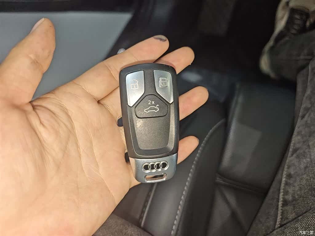 Audi A4L, 2023 9