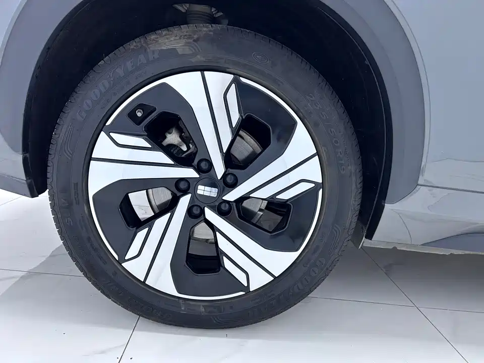 Geely Galaxy Galaxy E5