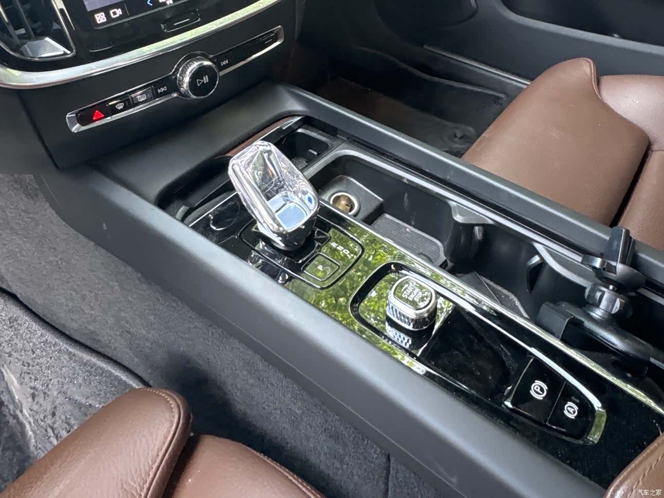 Volvo S60, 2024 10