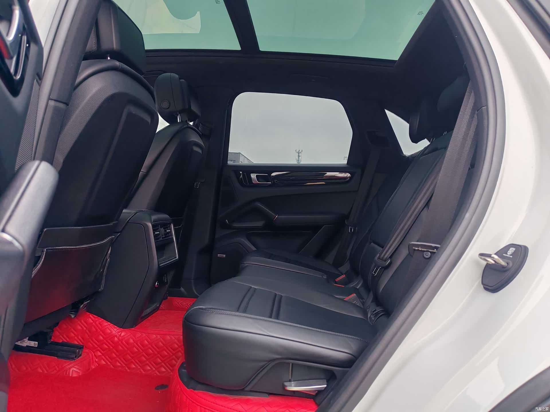 Porsche Cayenne, 2018 11