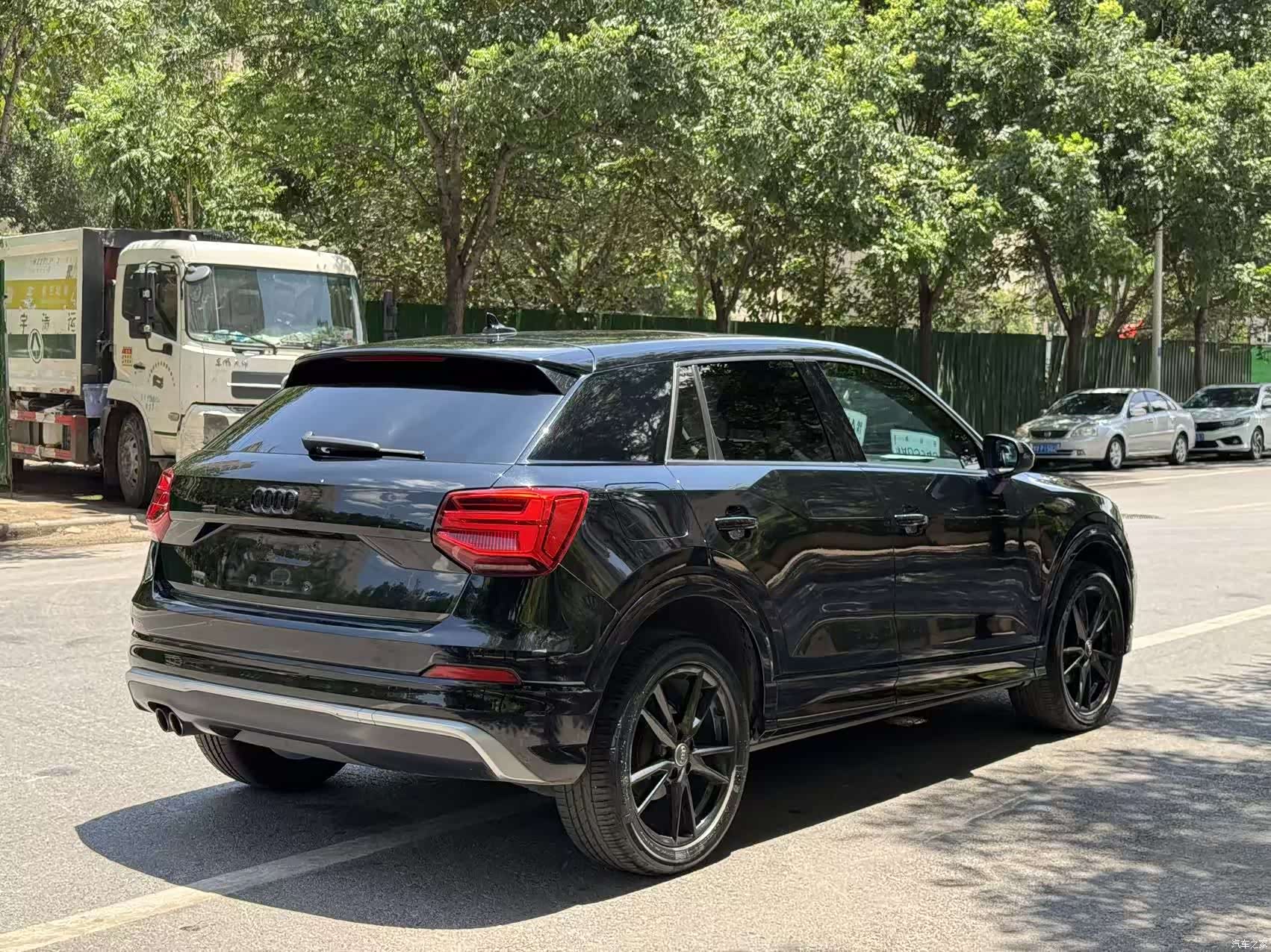 Audi Q2L, 2019 4