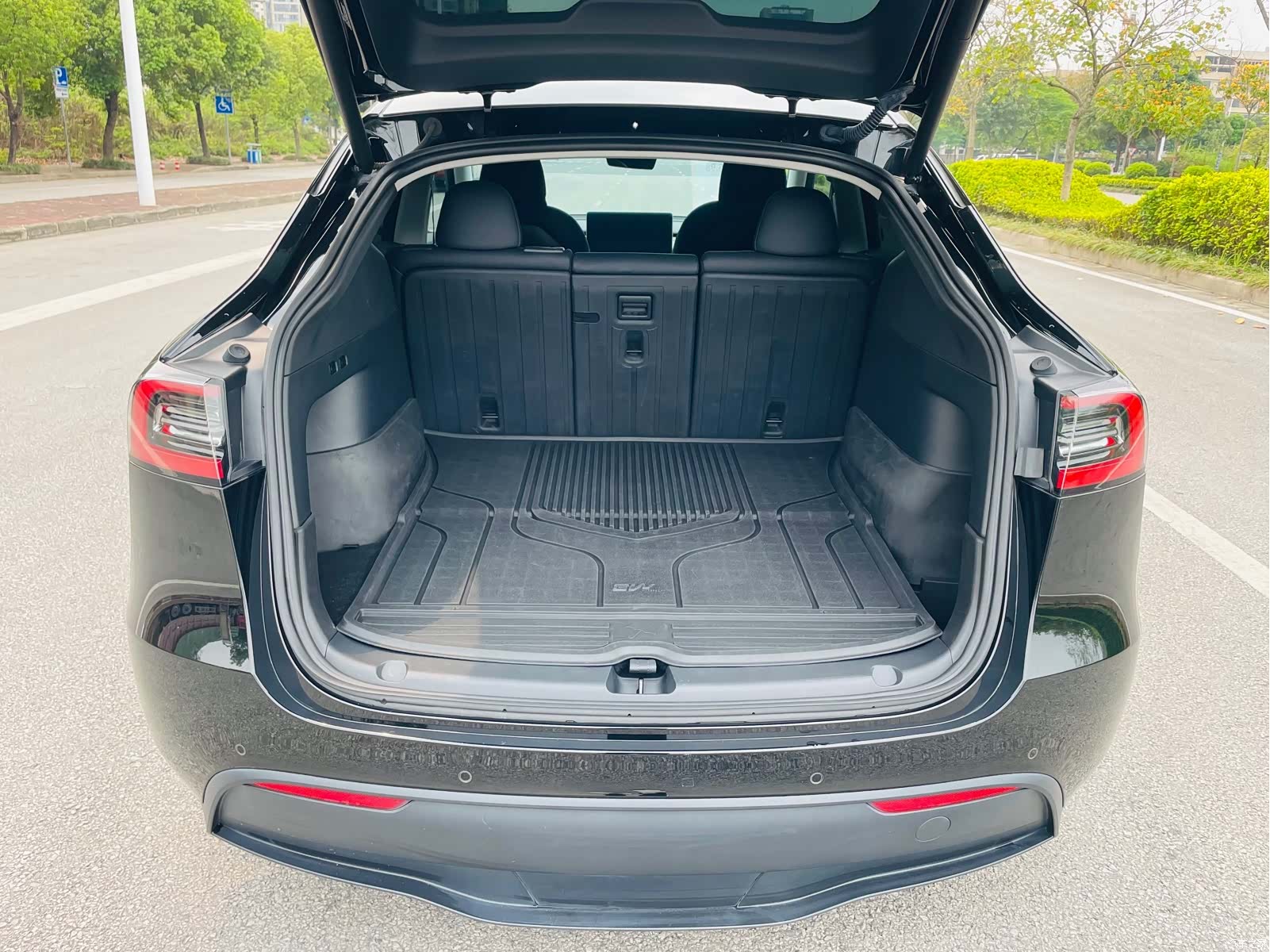 Tesla Model Y, 2022 12