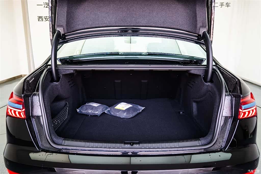 Audi A6L, 2026 8