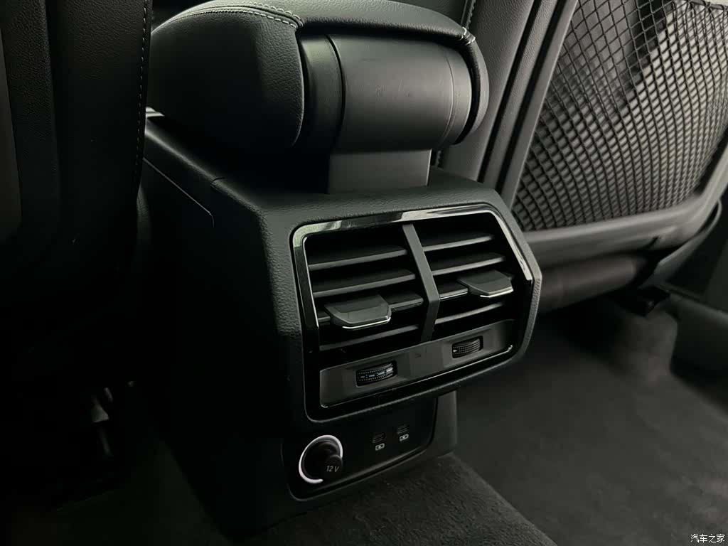 Audi Q3, 2022 13