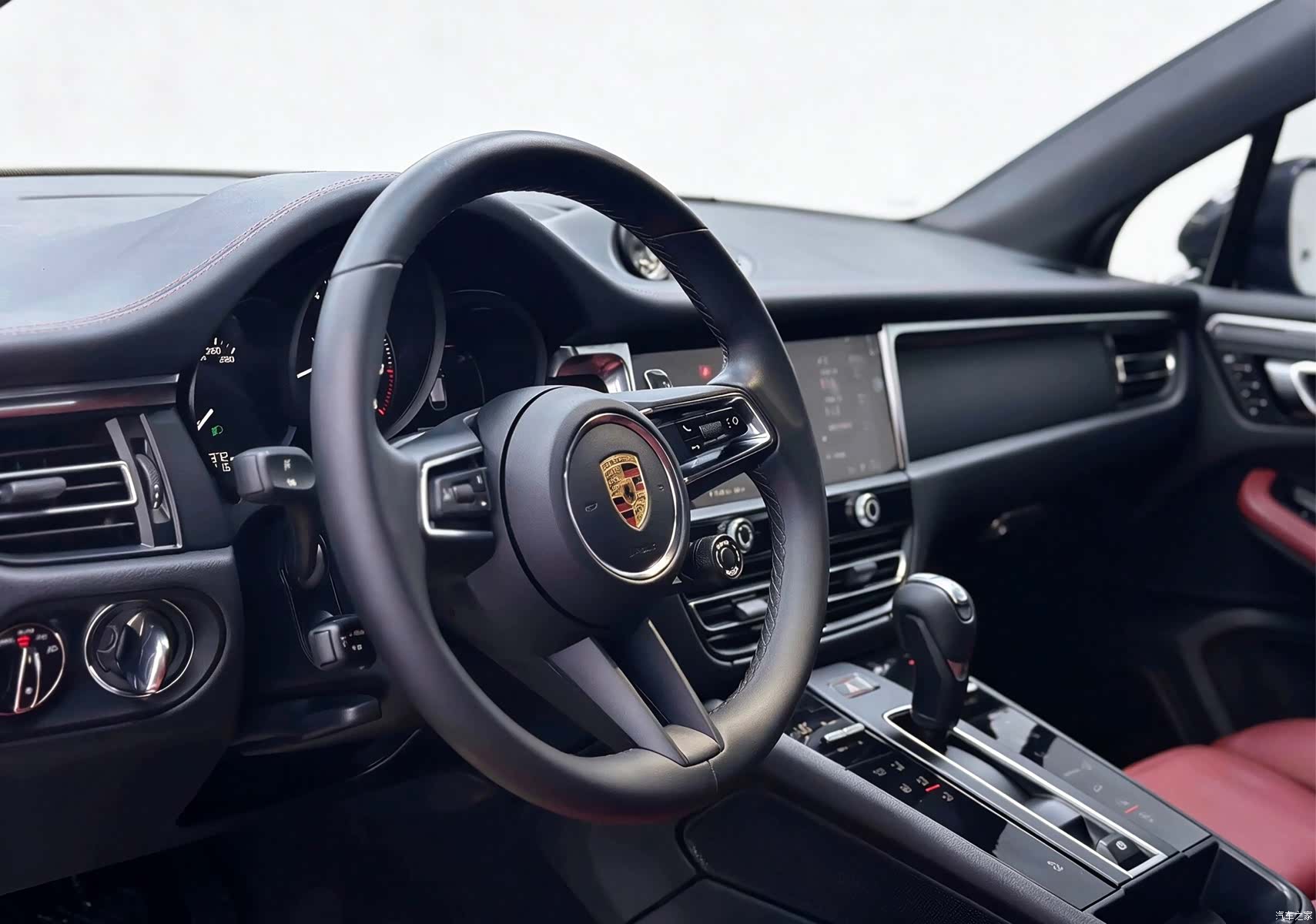 Porsche Macan, 2022 3