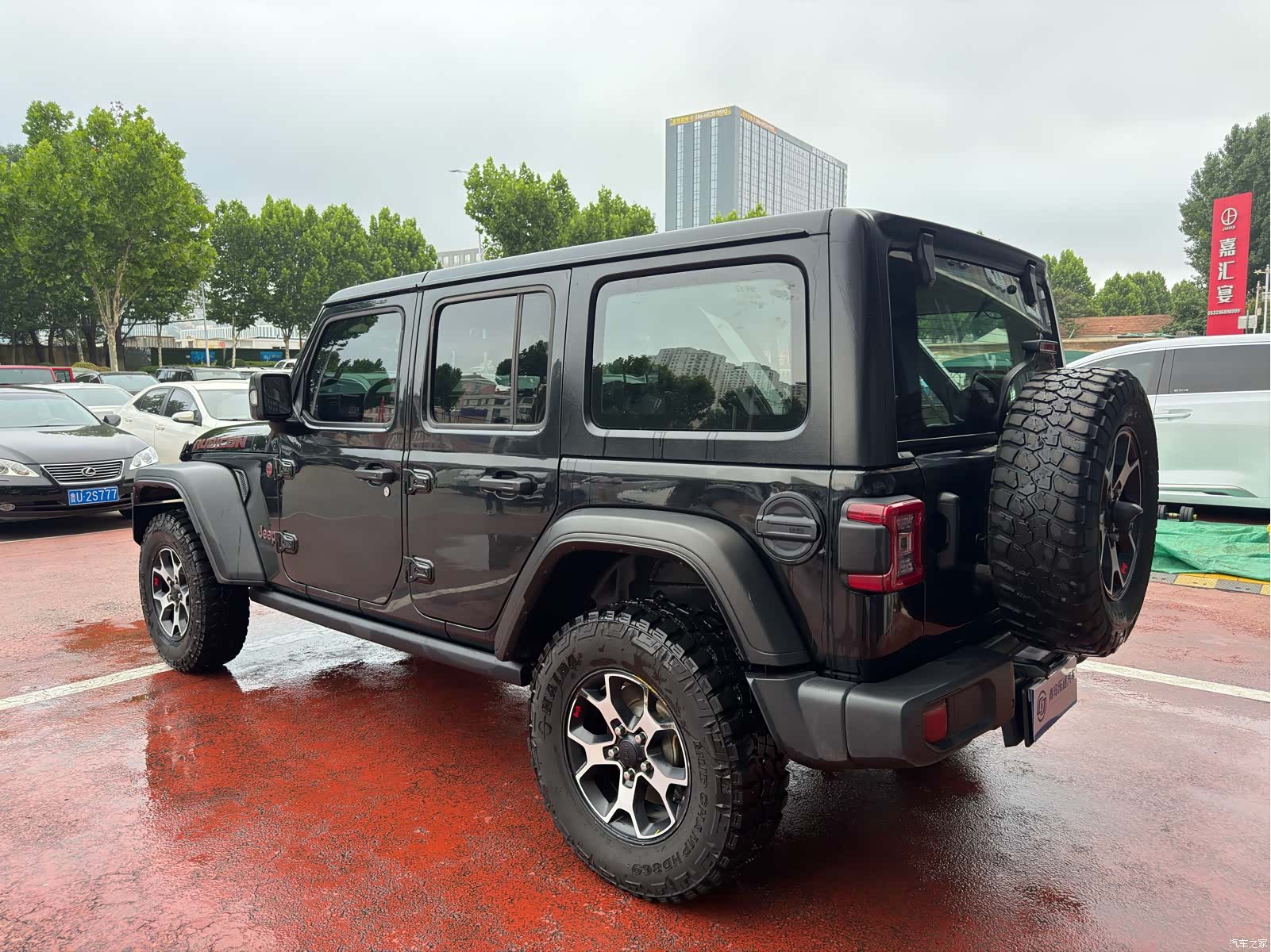 Jeep Wrangler, 2024 4