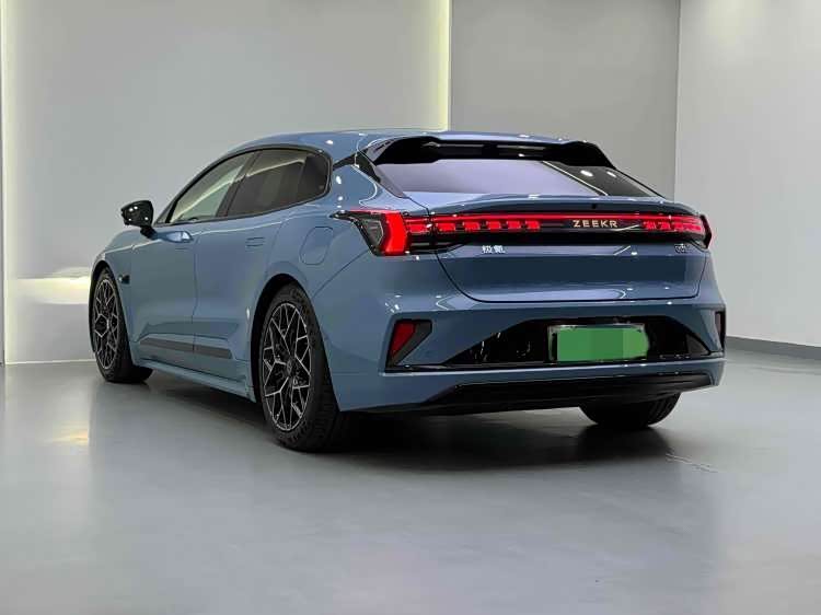 Zeekr 001