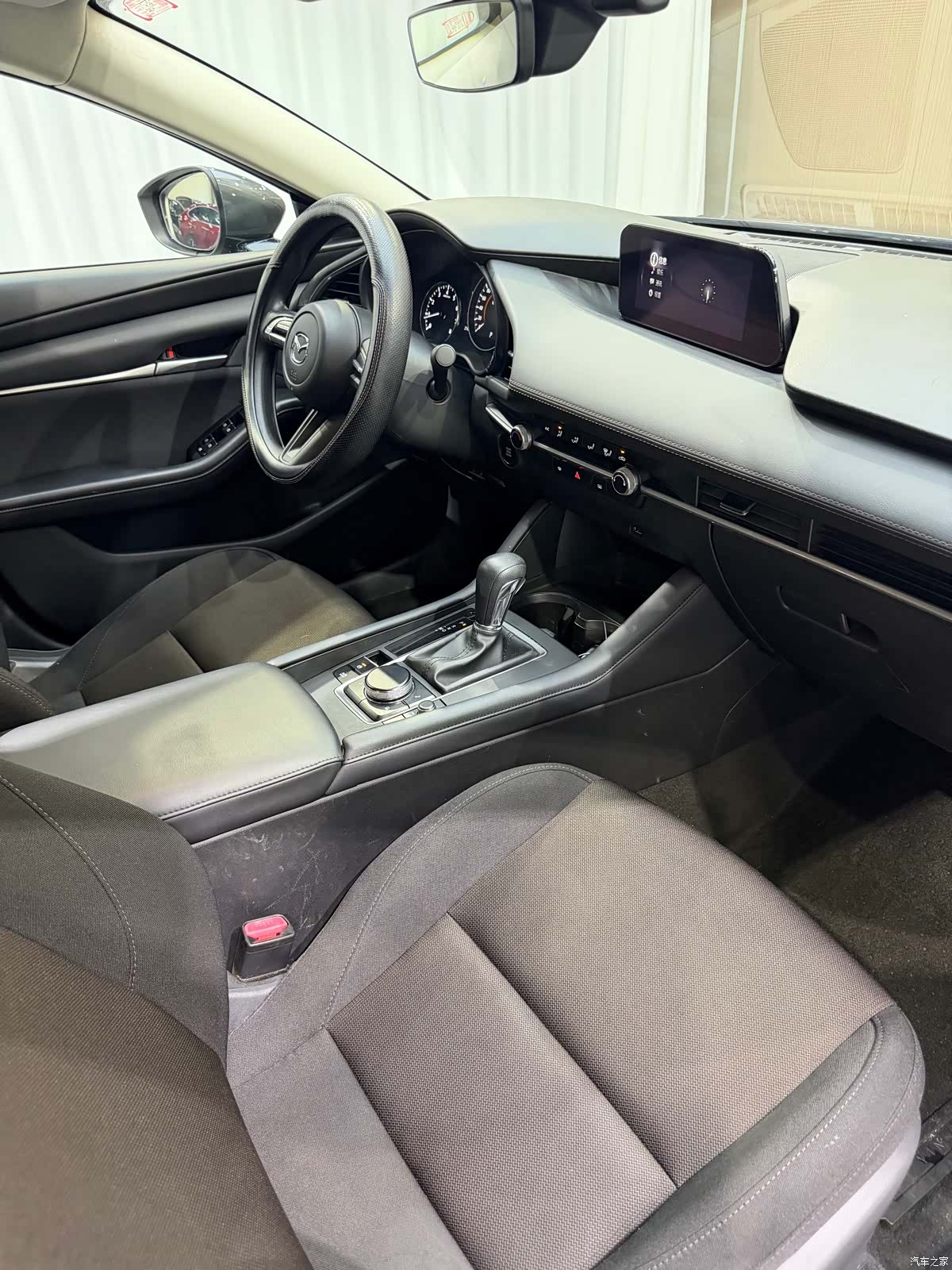 Mazda Mazda3, 2023 13