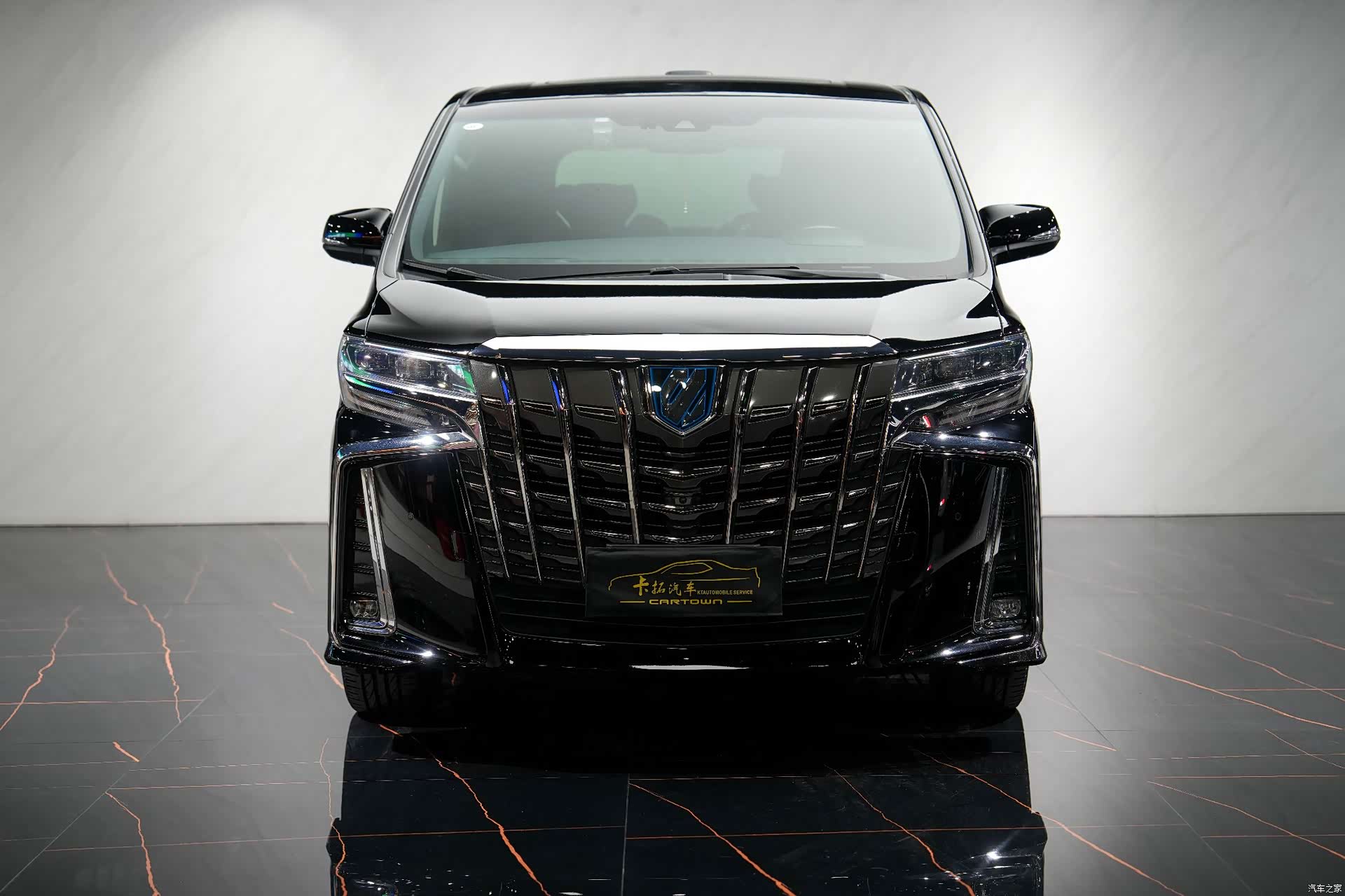 Toyota Alphard, 2022 1