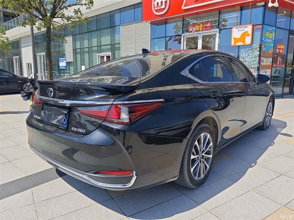 Lexus ES, 2024 2