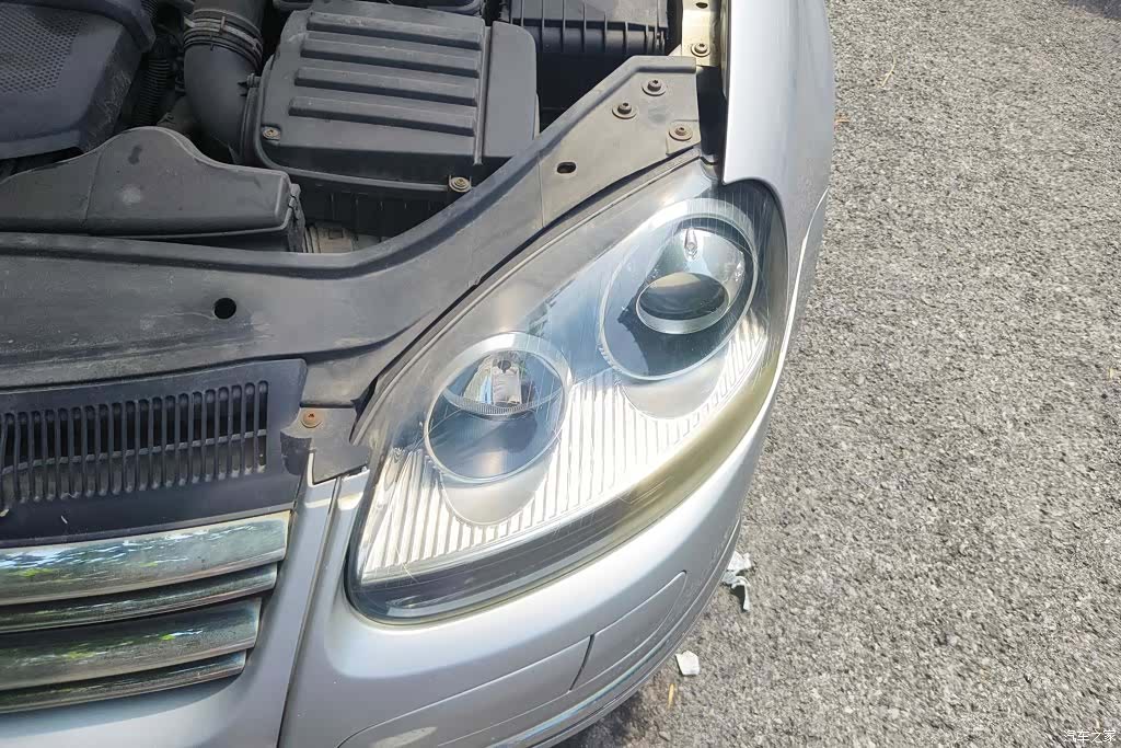 Volkswagen Sagitar, 2012 все фото