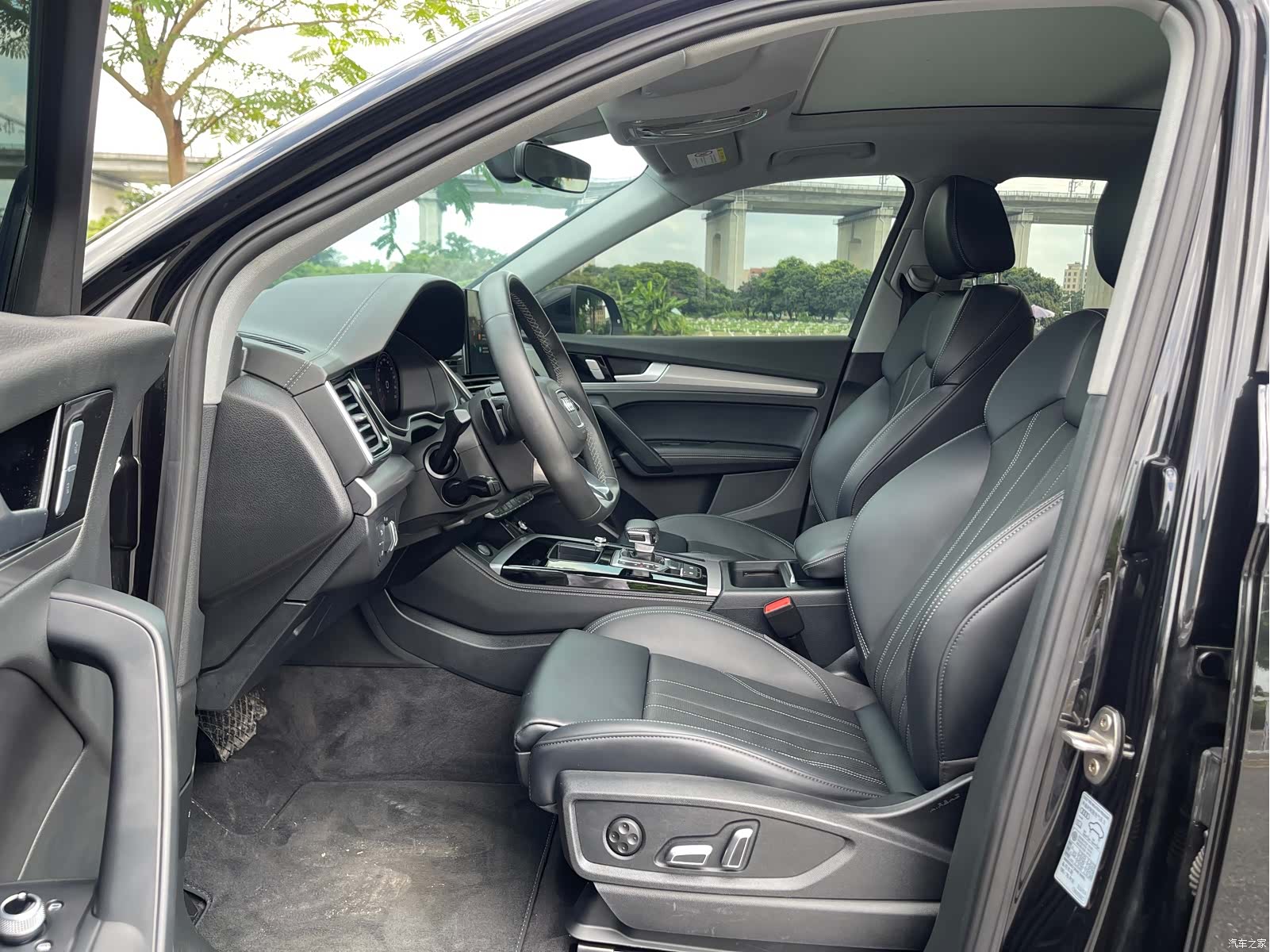 Audi Q5L, 2025 20