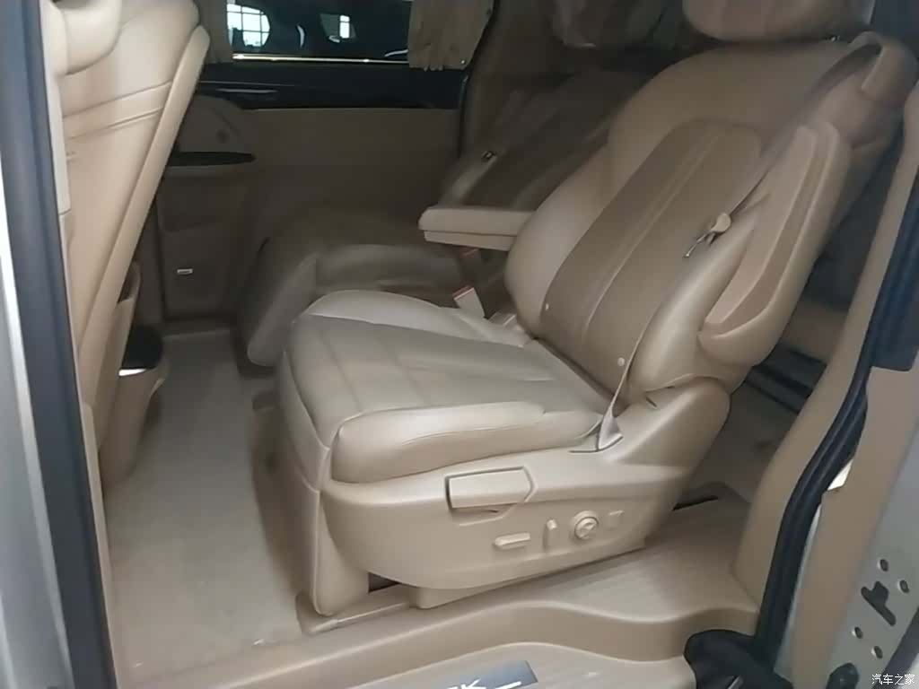 Buick GL8, 2019 17