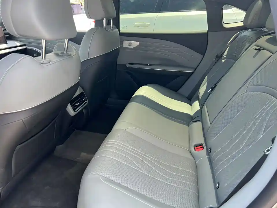 Geely Galaxy Galaxy E8