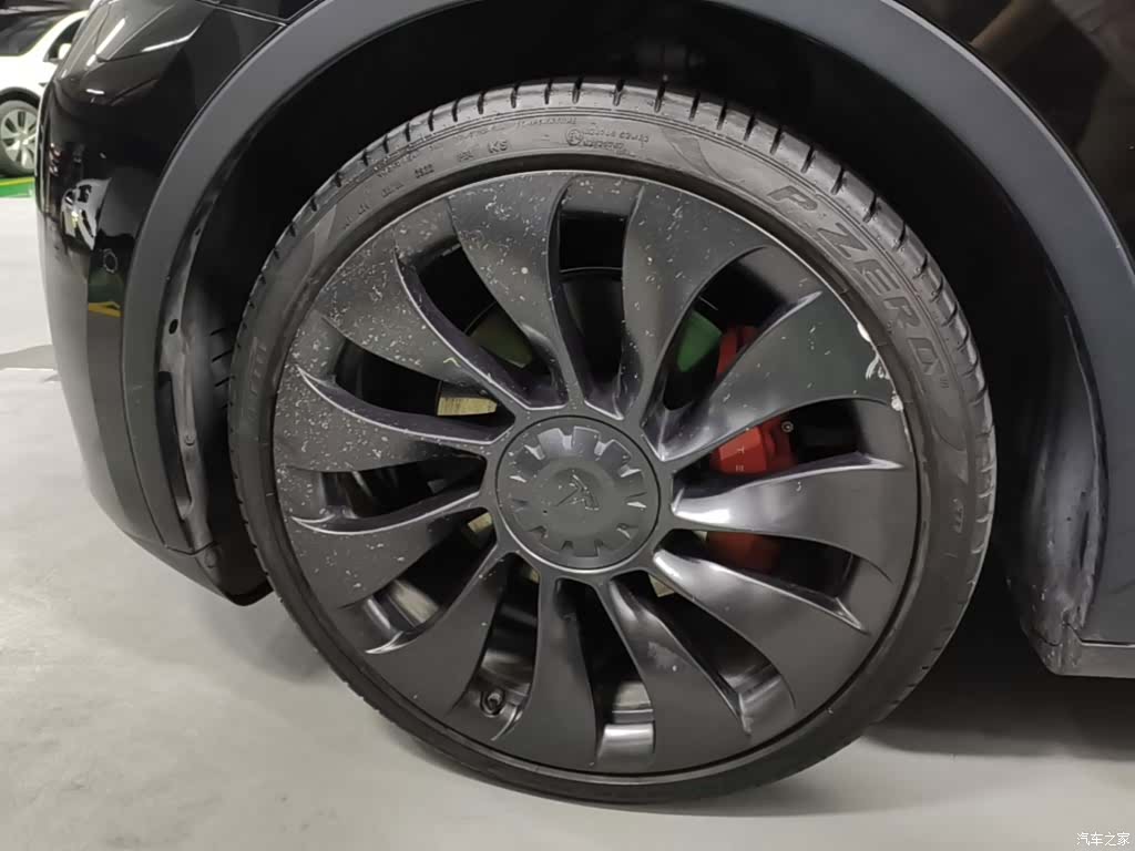 Tesla Model Y, 2022 23