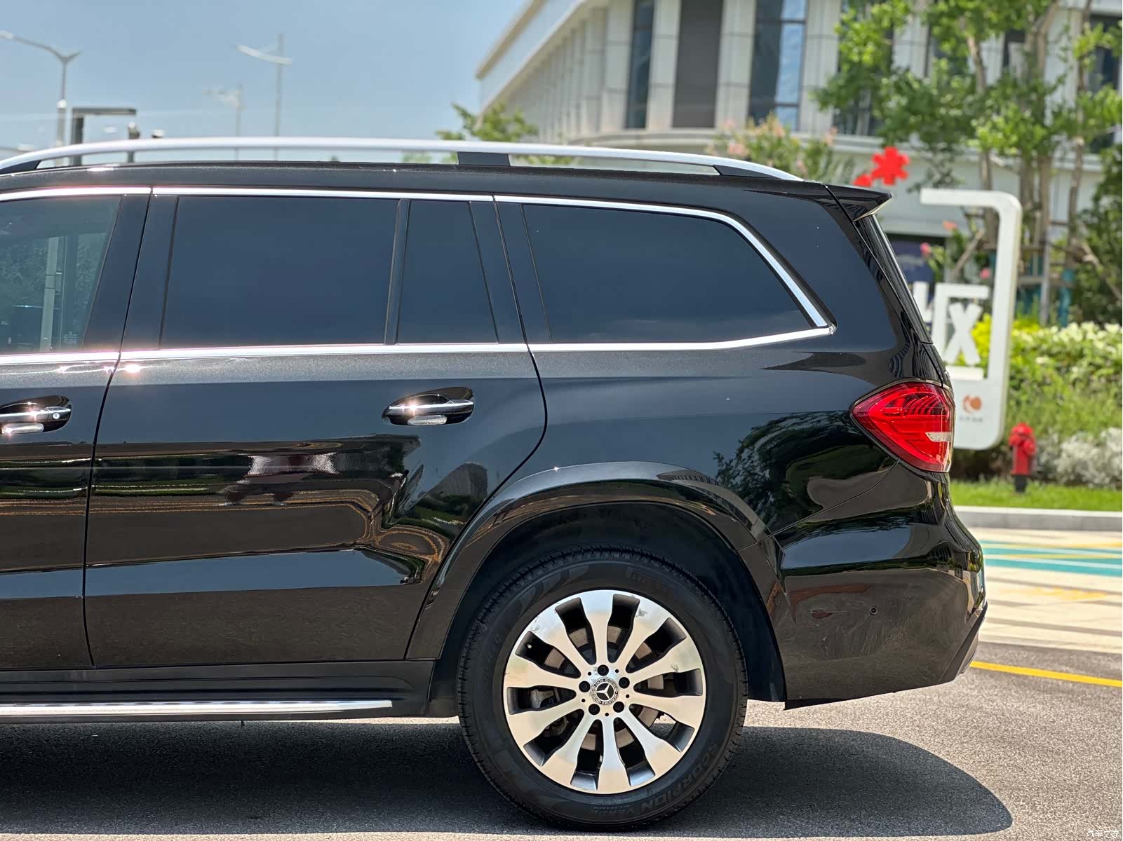 Mercedes-Benz GLS, 2019 10