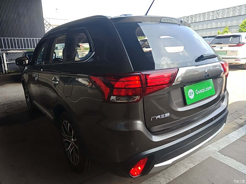 Mitsubishi Outlander, 2017 все фото