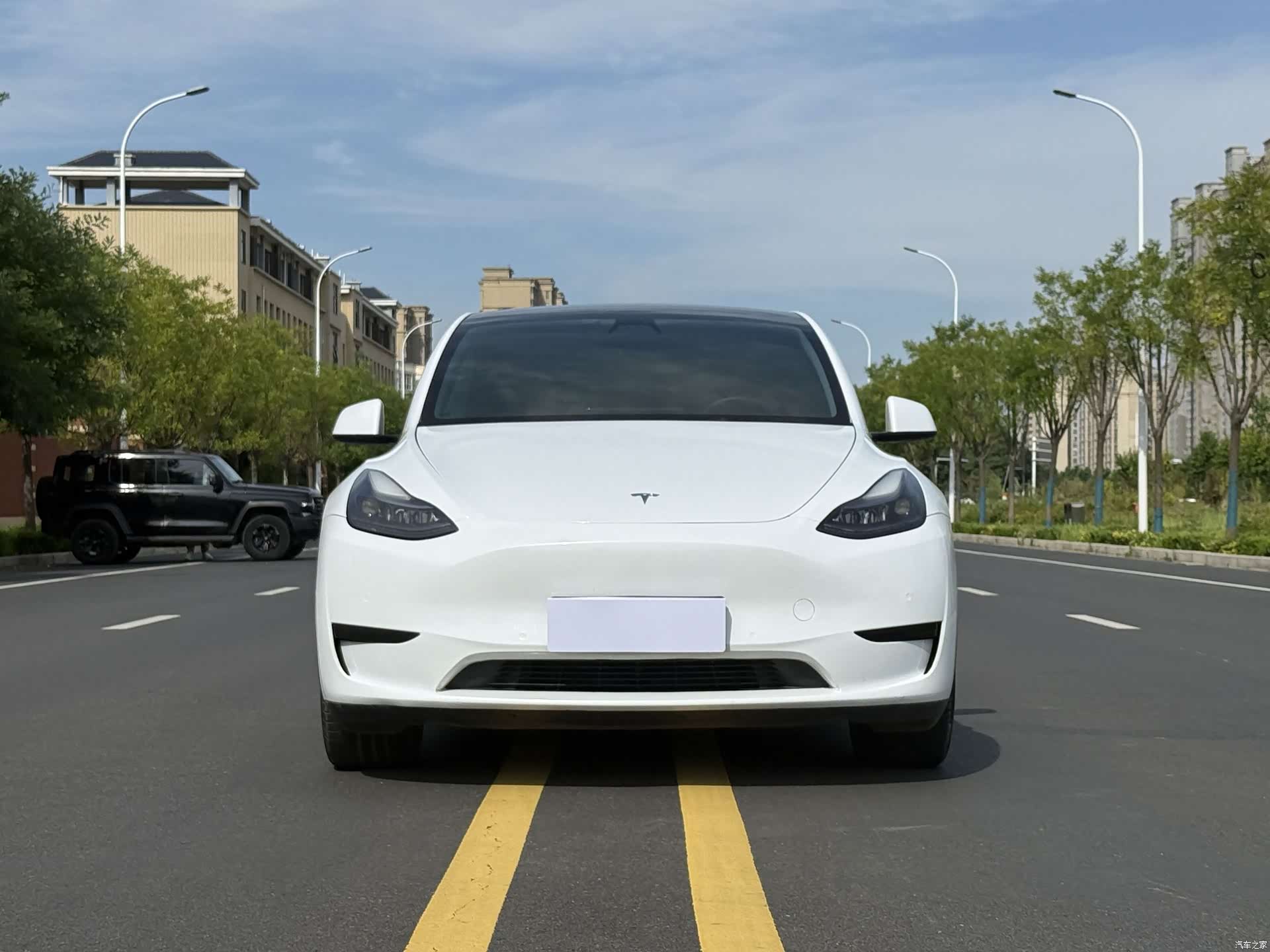 Tesla Model Y, 2023 2