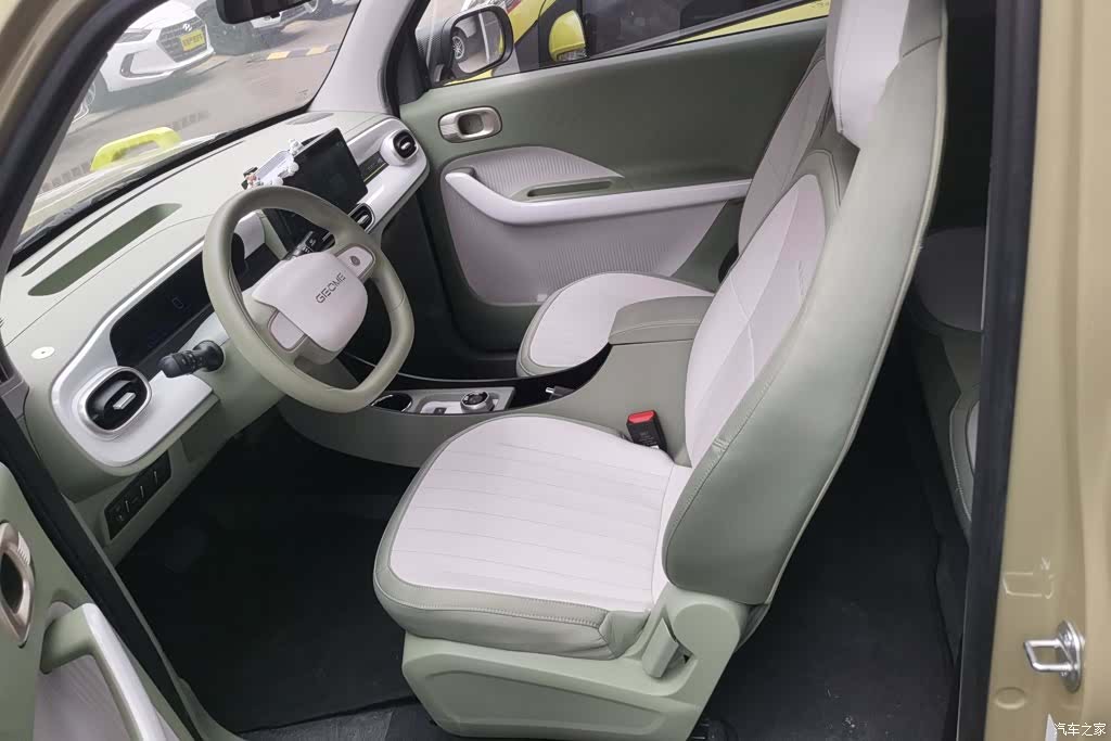 Geely Panda, 2025 9
