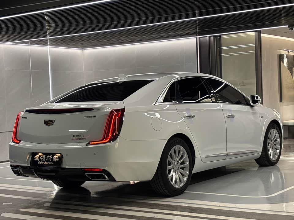 Cadillac XTS