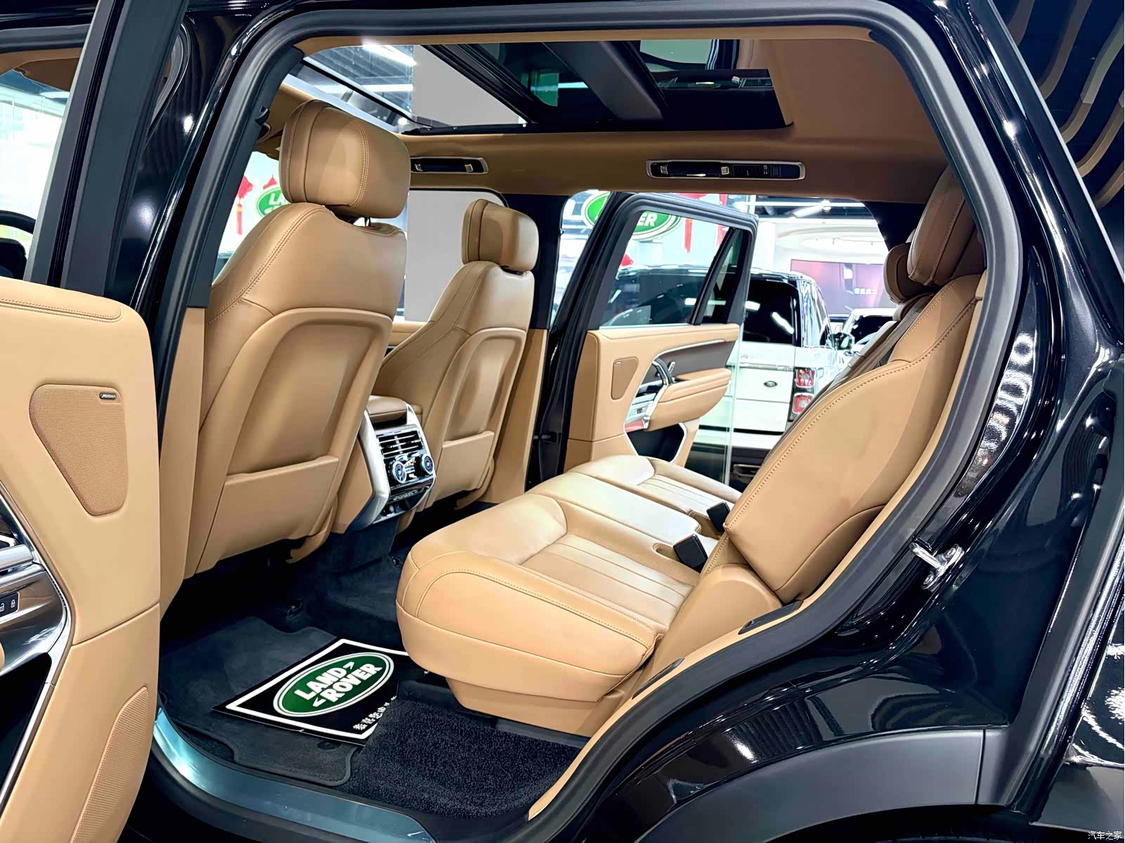 Land Rover Range Rover, 2024 14
