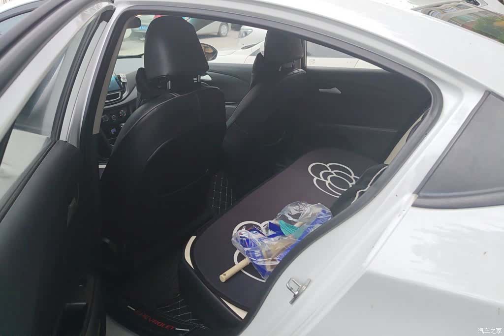 Chevrolet 320, 2018 11