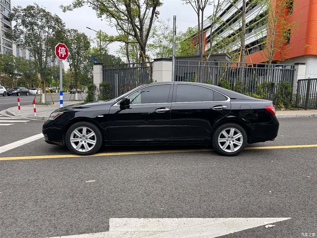 Lexus ES, 2009 3