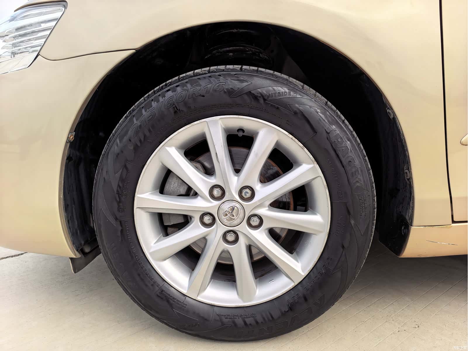 Toyota Camry, 2009 4