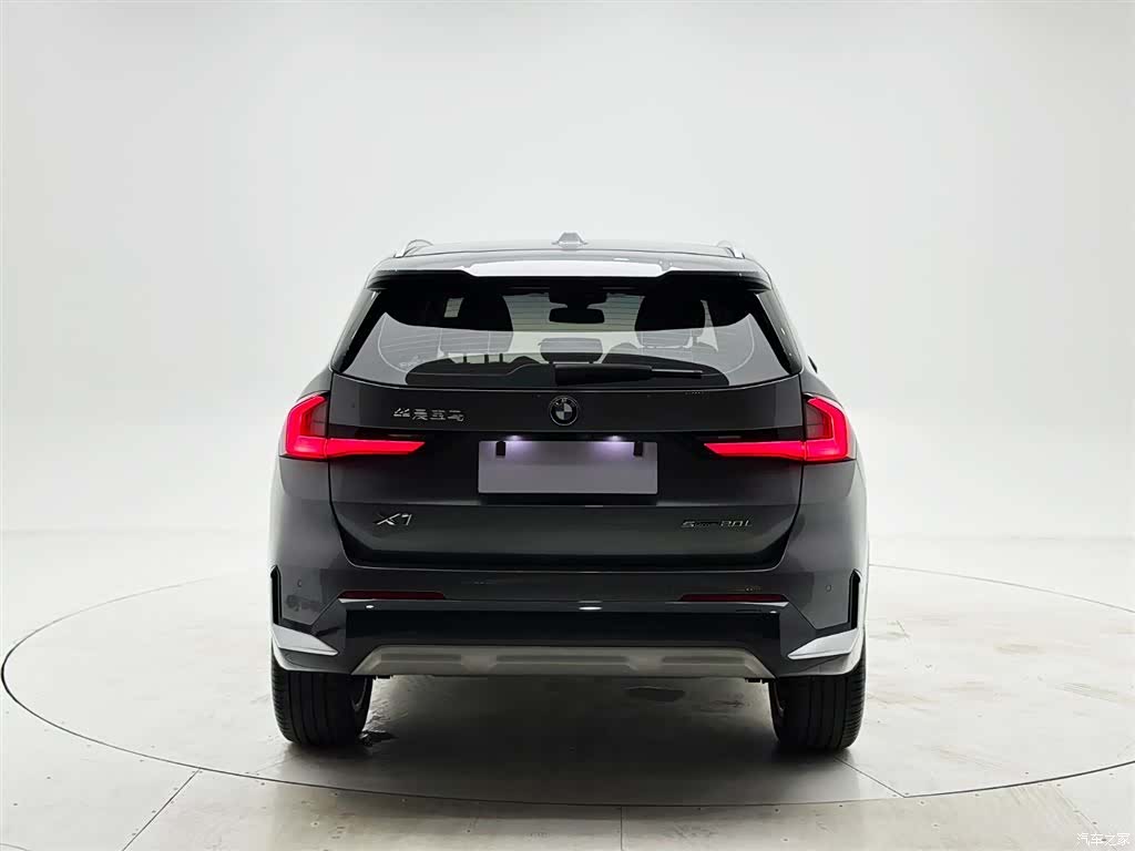 BMW X1, 2024 все фото