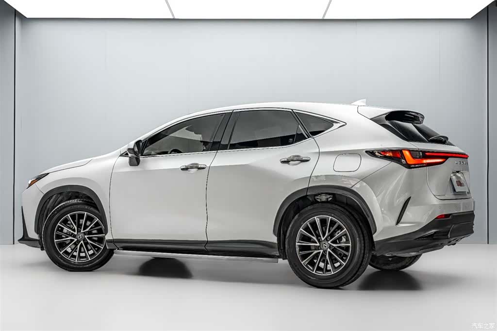 Lexus NX, 2023 7