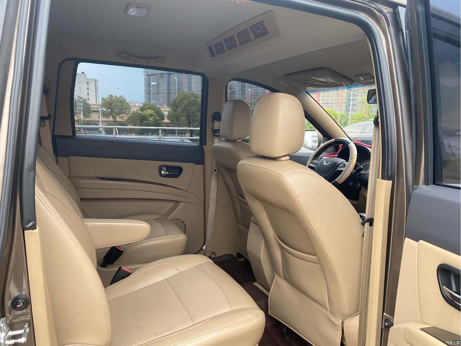 Wuling Hongguang, 2015 16