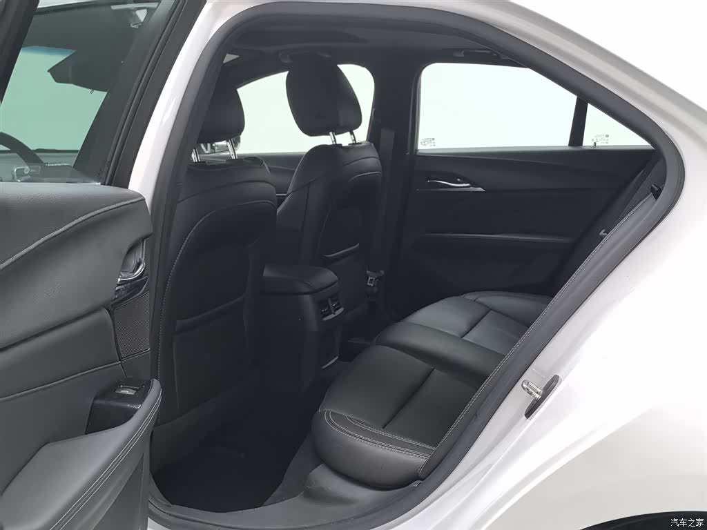 Cadillac CT4, 2021 15