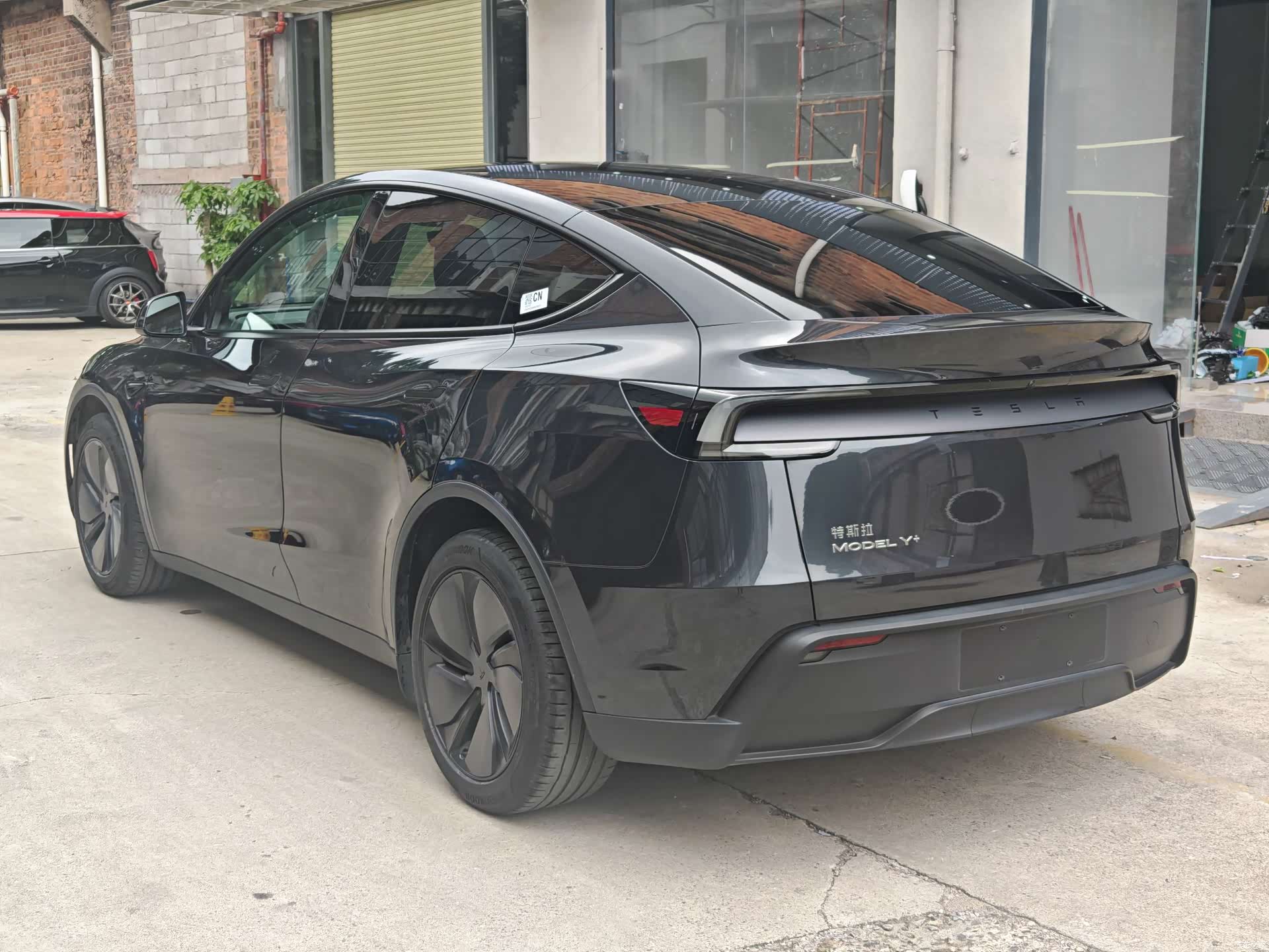 Tesla Model Y, 2025 7